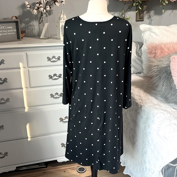 Comfy Black White Polka Dot Dress Knee Length - Picture 3 of 5
